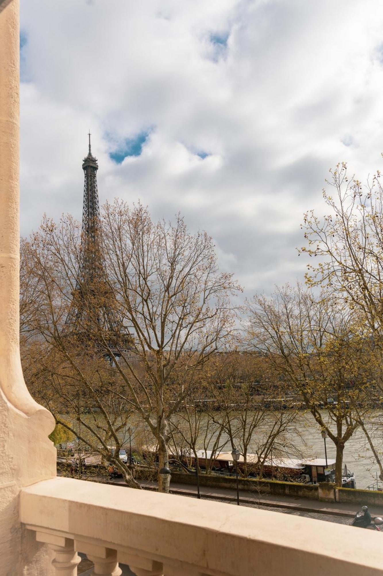 Sur Les Quais * Parigi